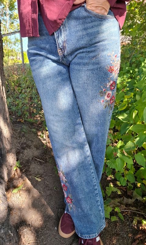 Massimo jeans med blomsterbroderier